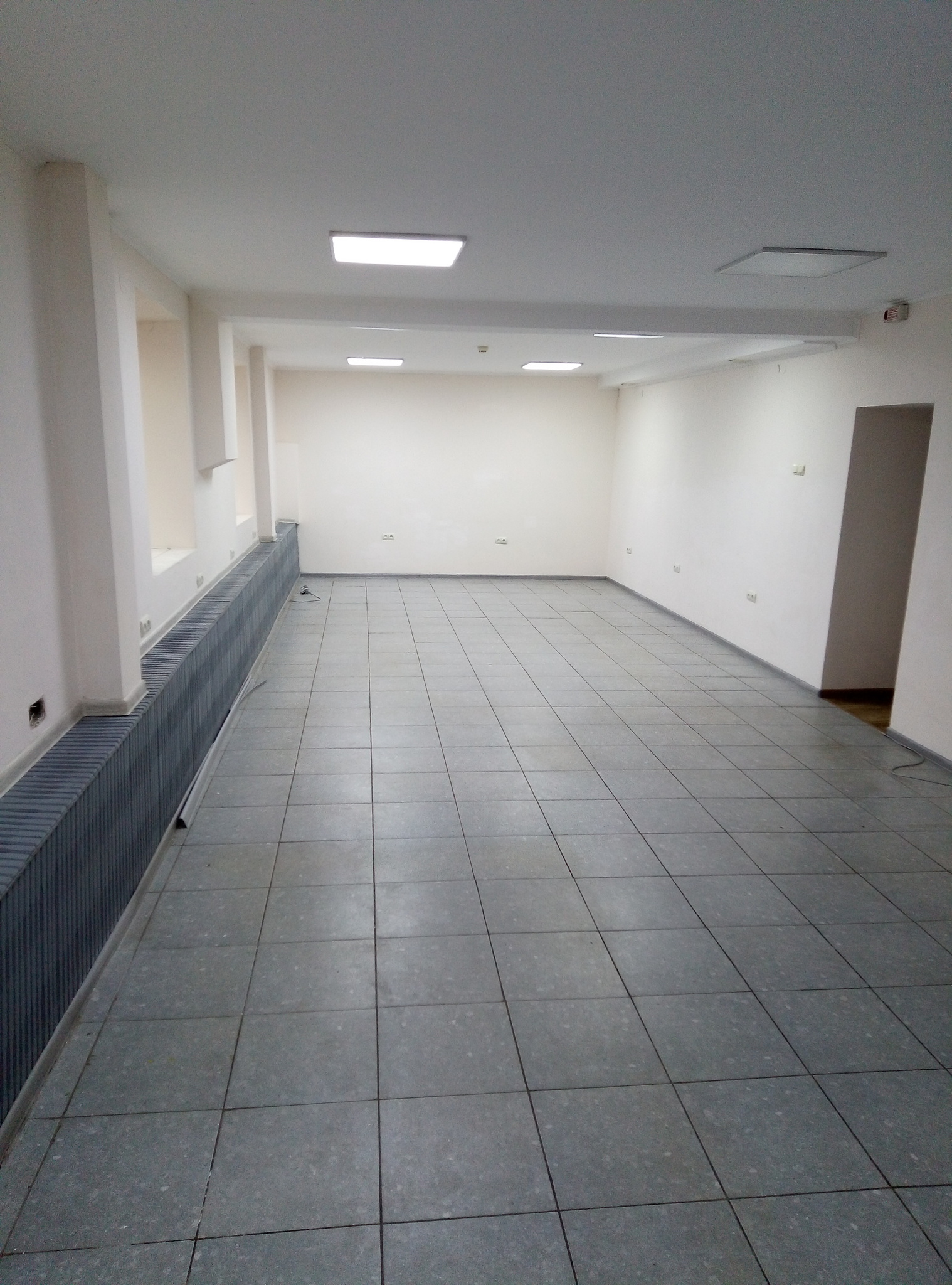 Продаж комерції 156.6 м²