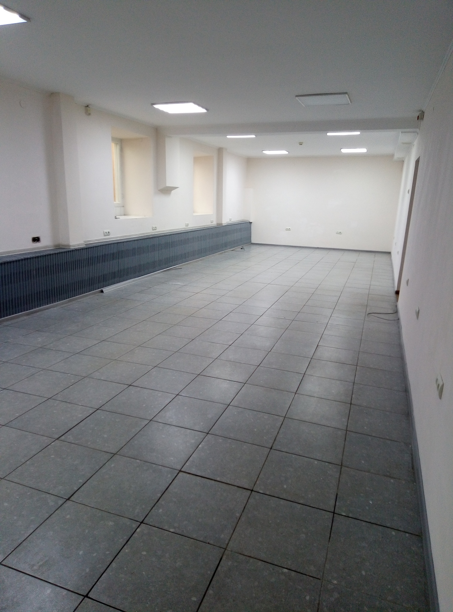 Продаж комерції 156.6 м²
