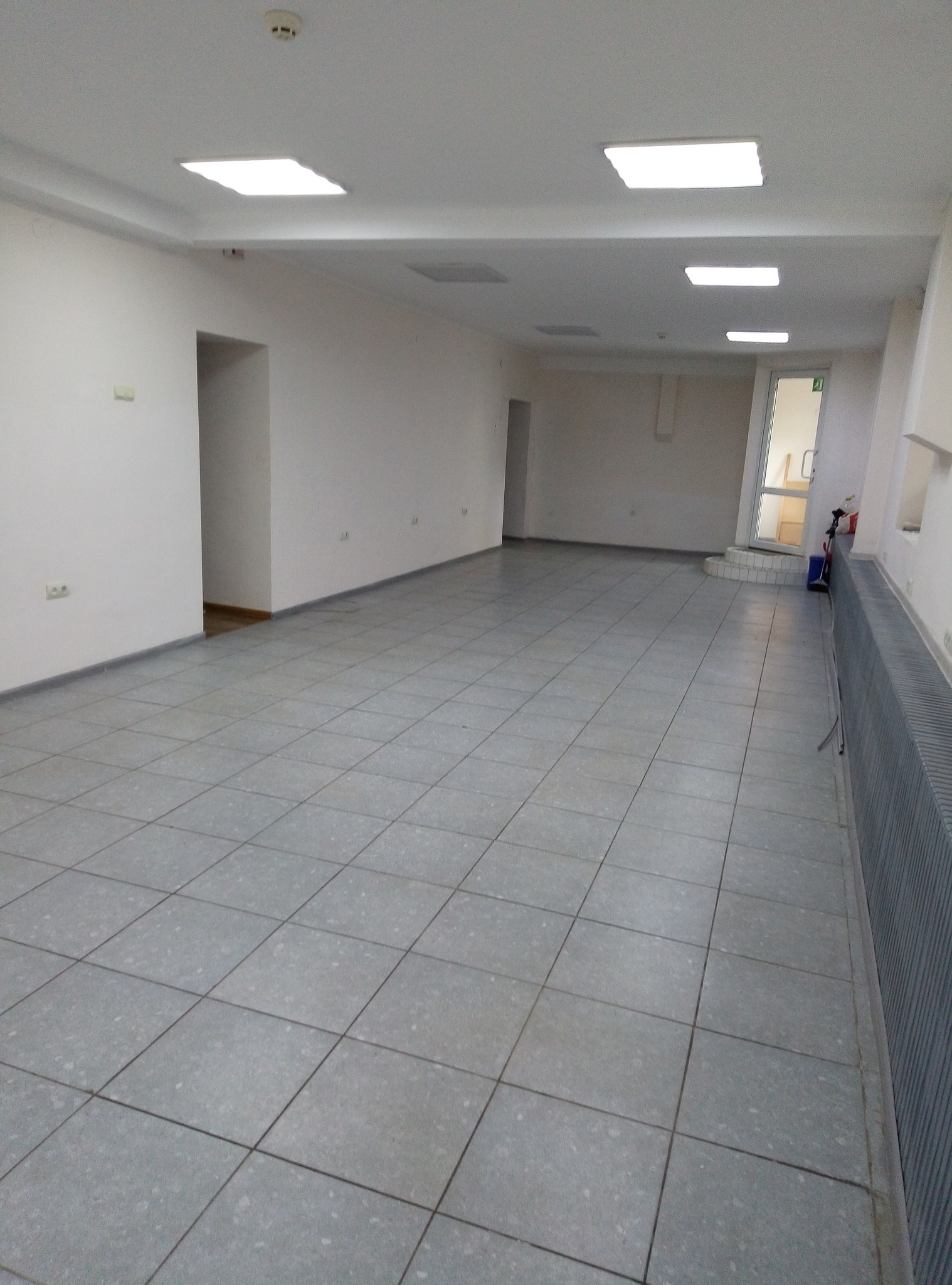 Продаж комерції 156.6 м²