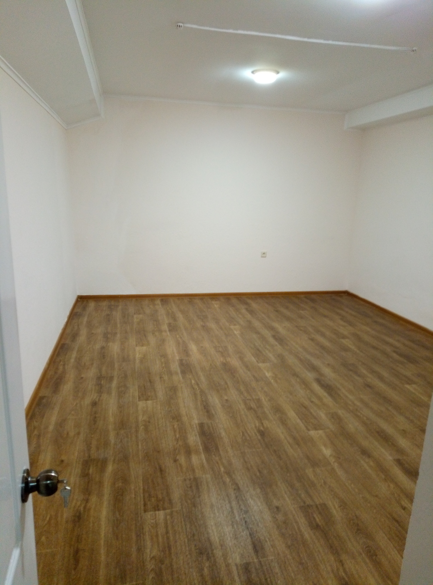 Продаж комерції 156.6 м²