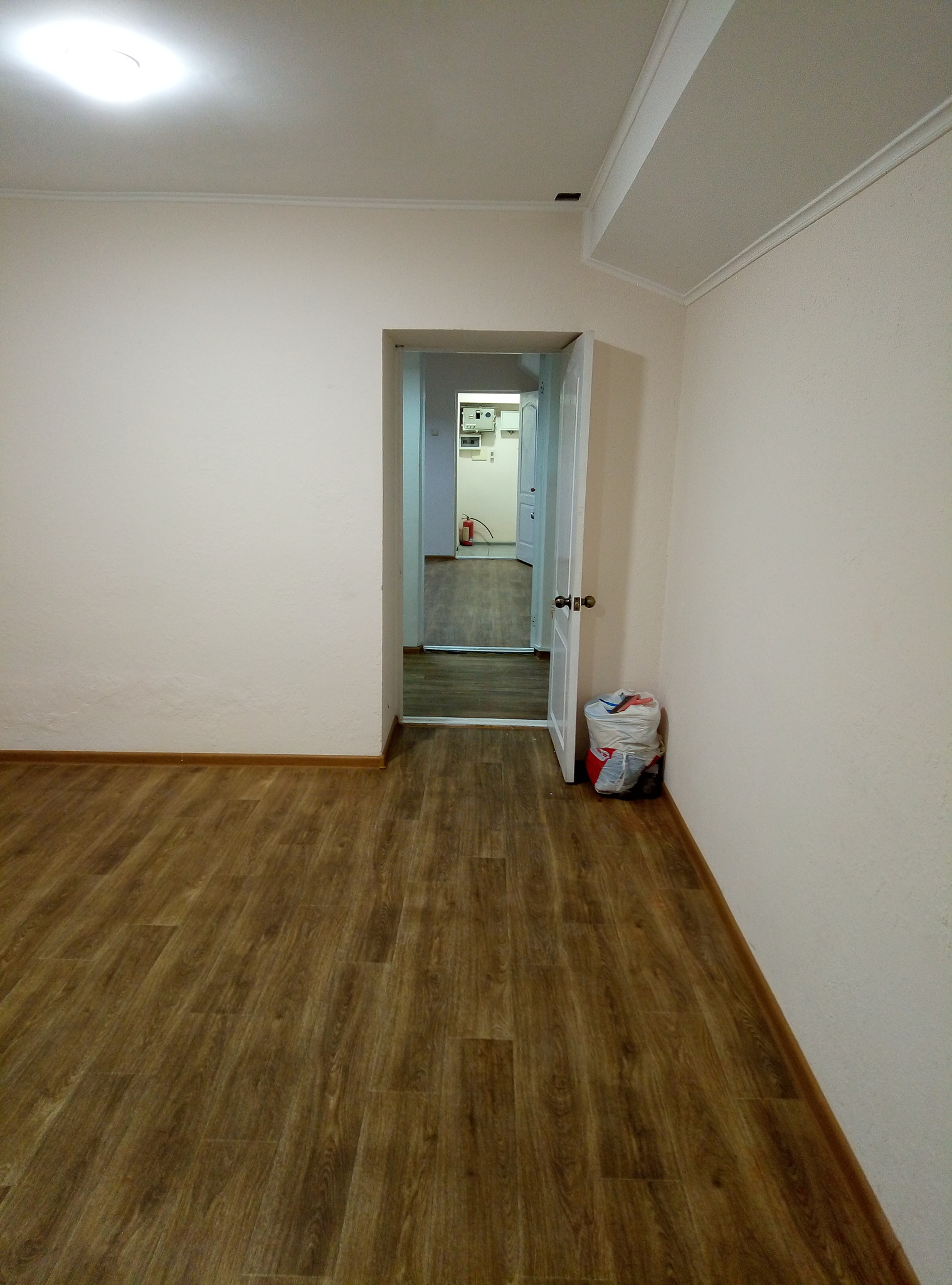 Продаж комерції 156.6 м²