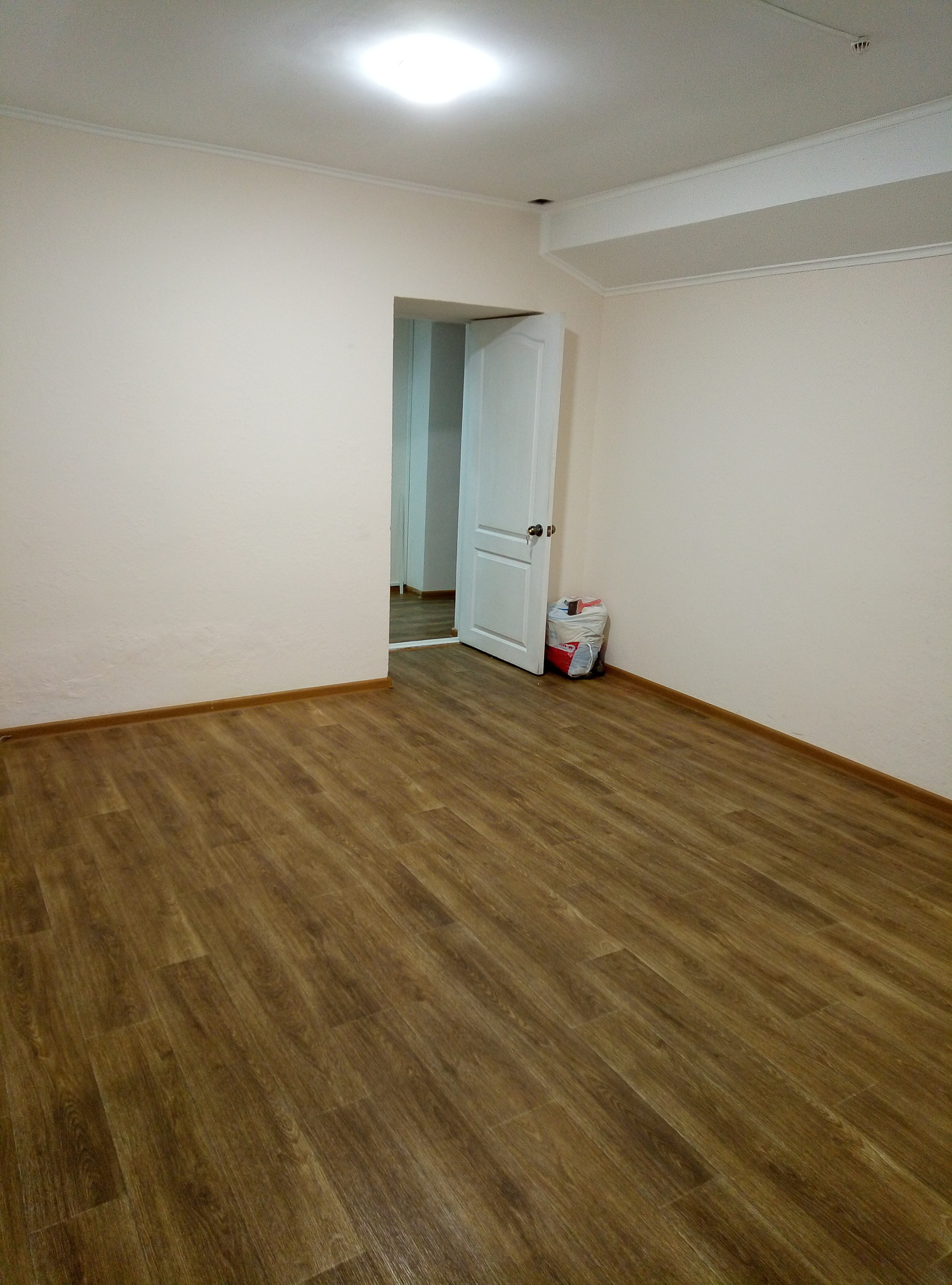 Продаж комерції 156.6 м²