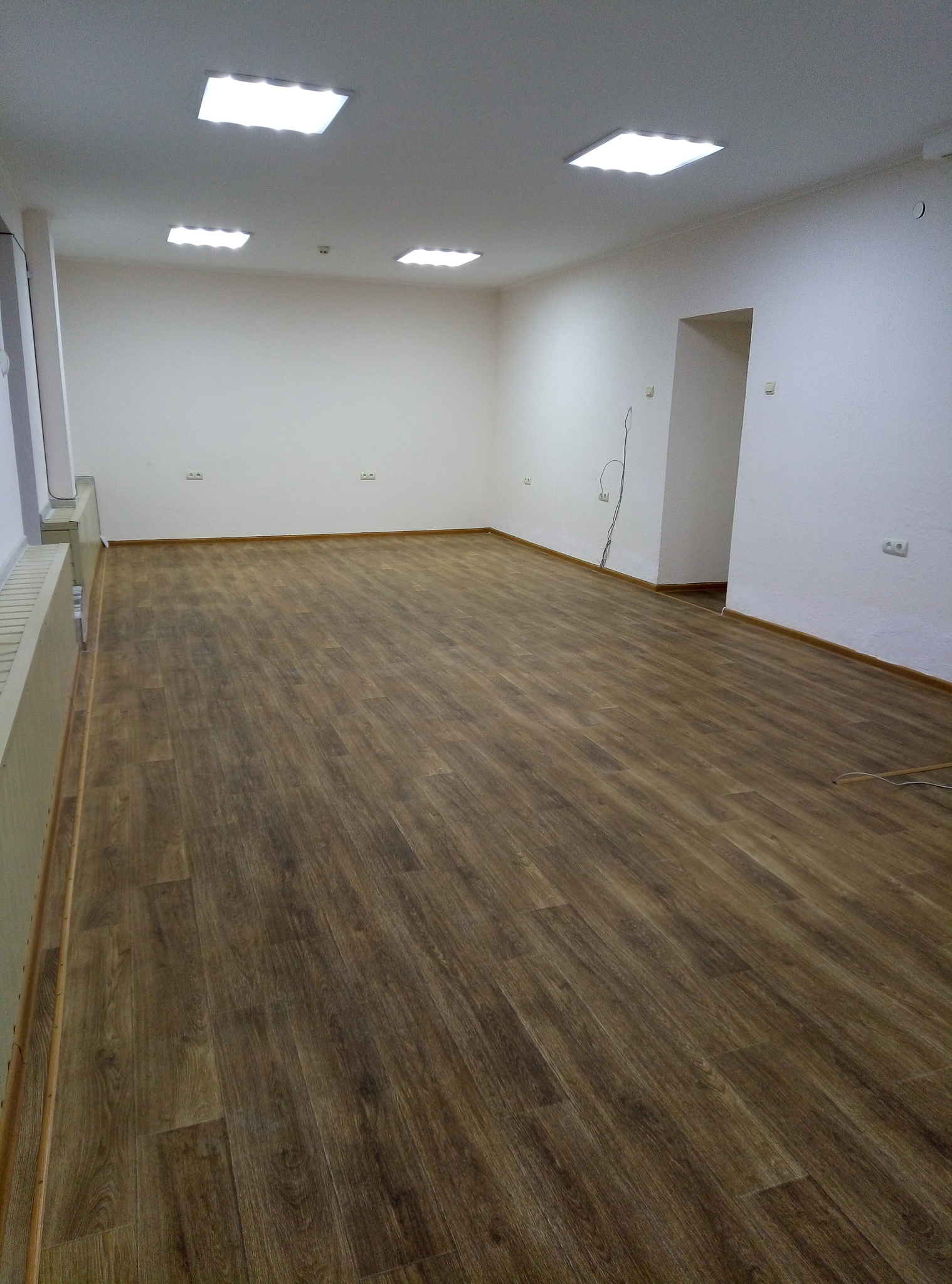 Продаж комерції 156.6 м²