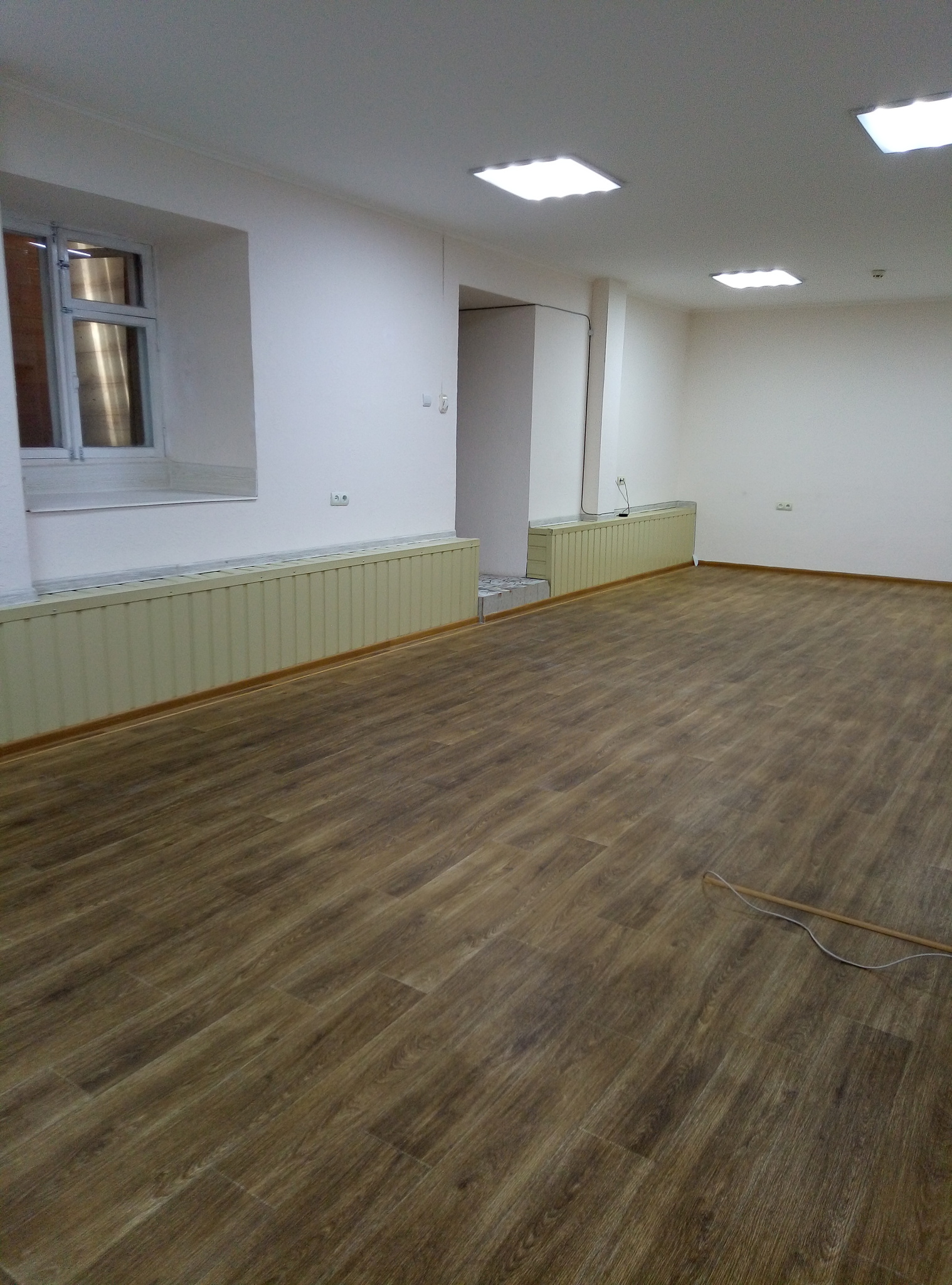 Продаж комерції 156.6 м²