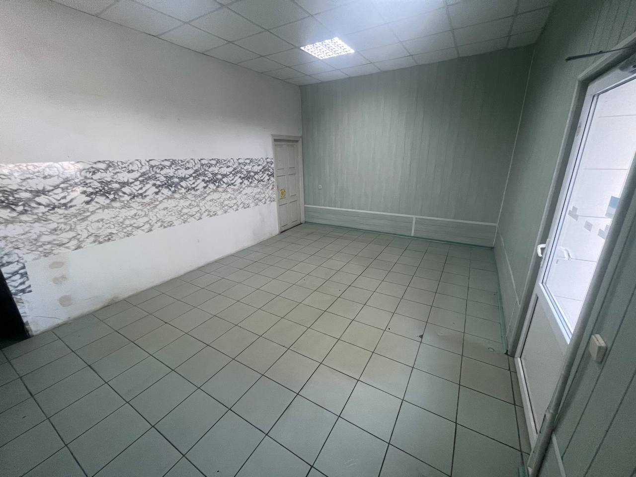 Продаж комерції 42.8 м²