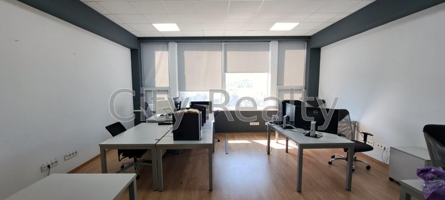 Аренда офиса 350 м², Евгения Сверстюка ул., 11Б