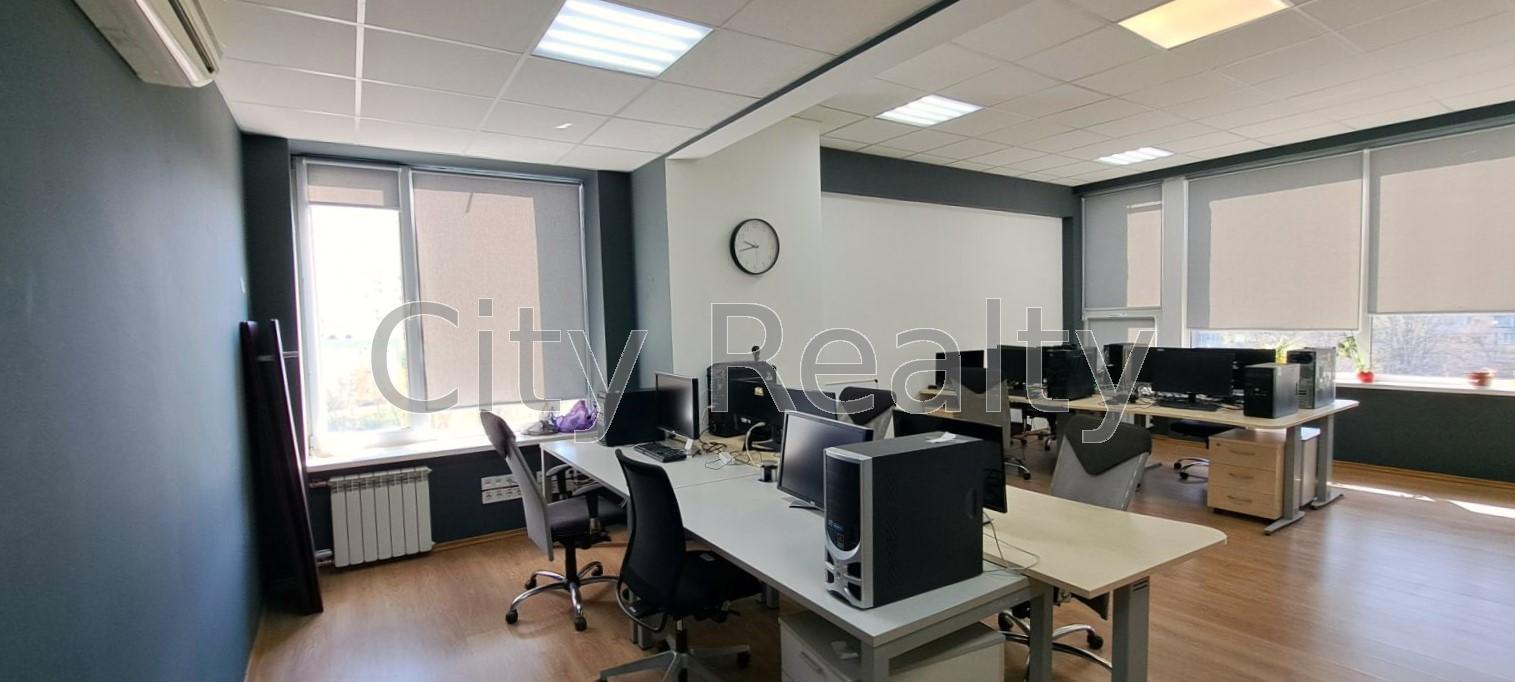 Аренда офиса 350 м², Евгения Сверстюка ул., 11Б