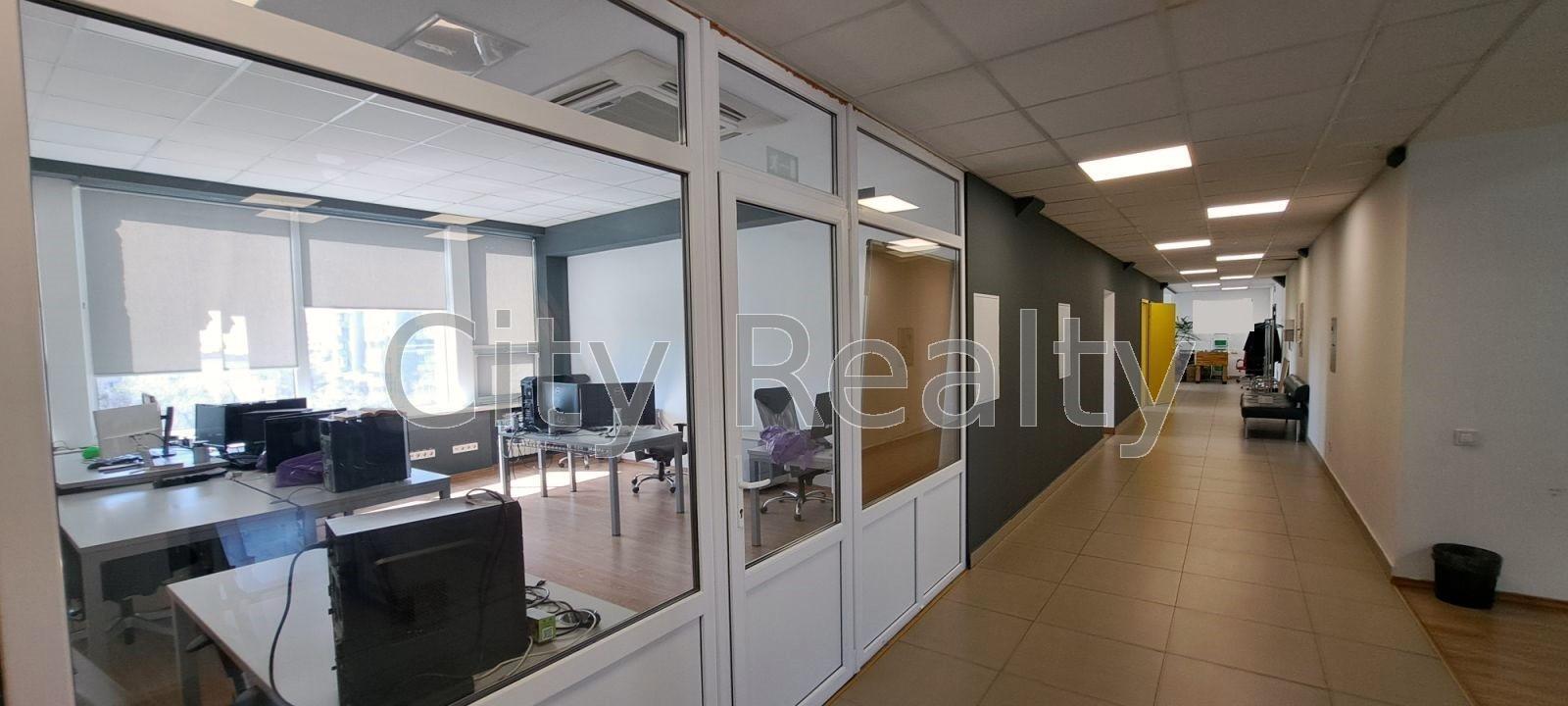 Аренда офиса 350 м², Евгения Сверстюка ул., 11Б