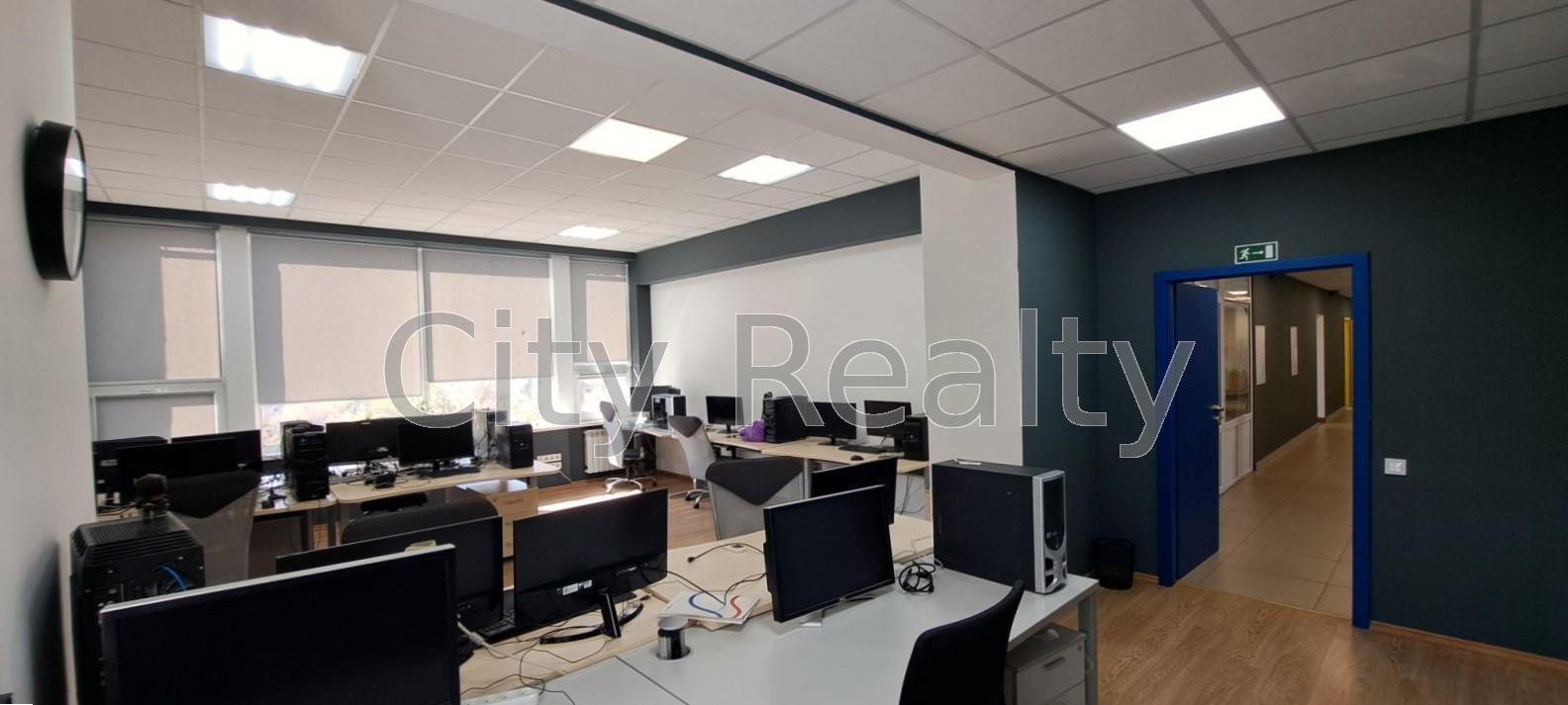 Аренда офиса 350 м², Евгения Сверстюка ул., 11Б