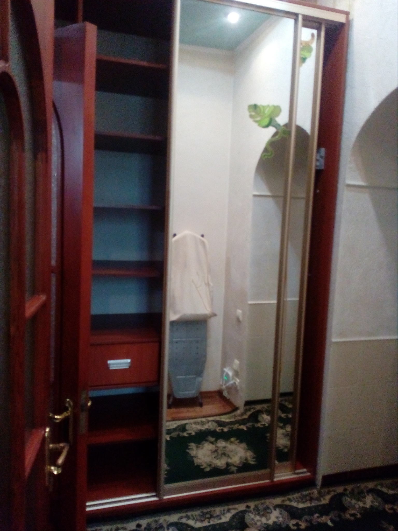 Продажа 3-комнатной квартиры 76.4 м²