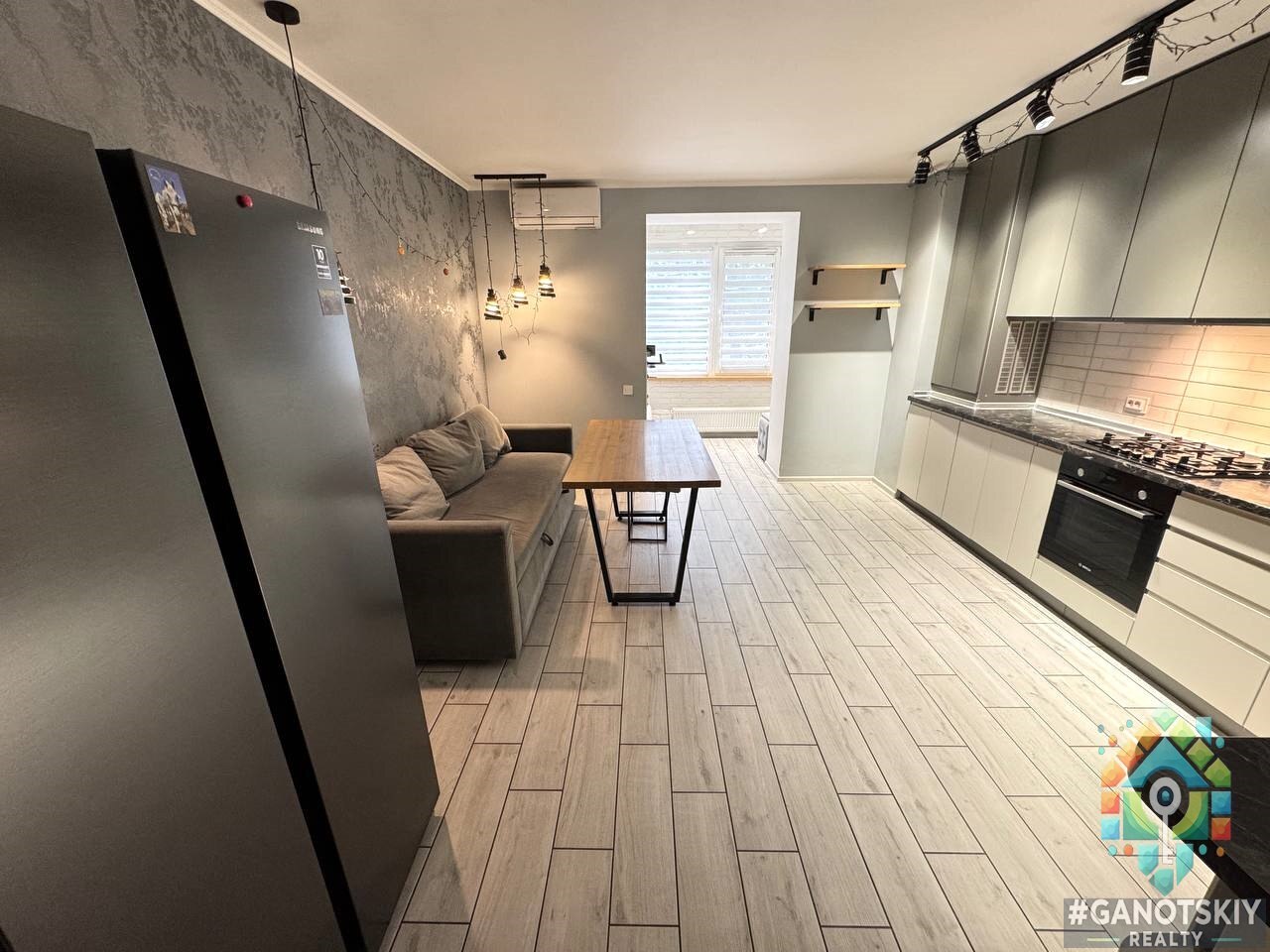 Продаж 2-кімнатної квартири 80 м², Тітова вул.