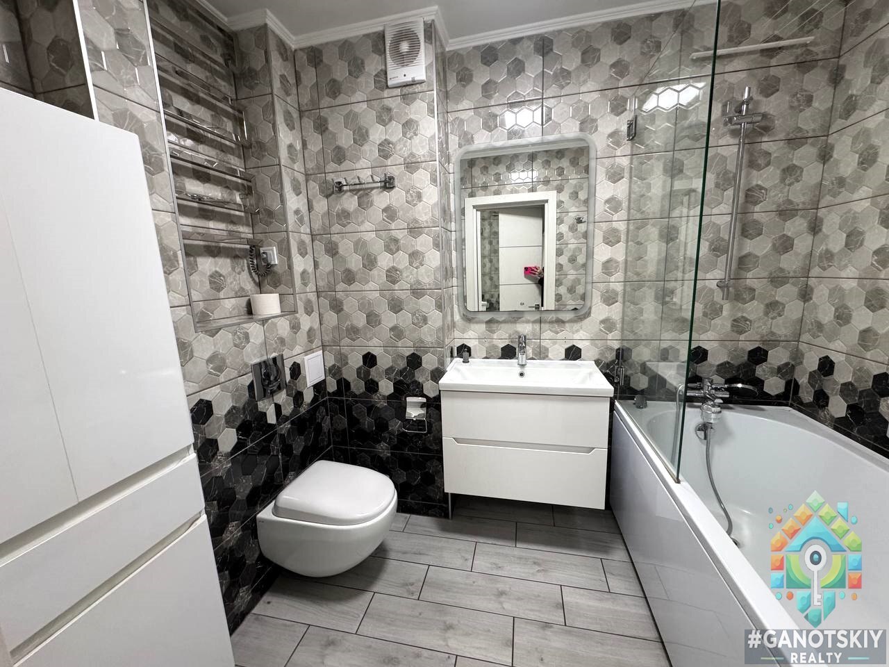 Продаж 2-кімнатної квартири 80 м², Тітова вул.