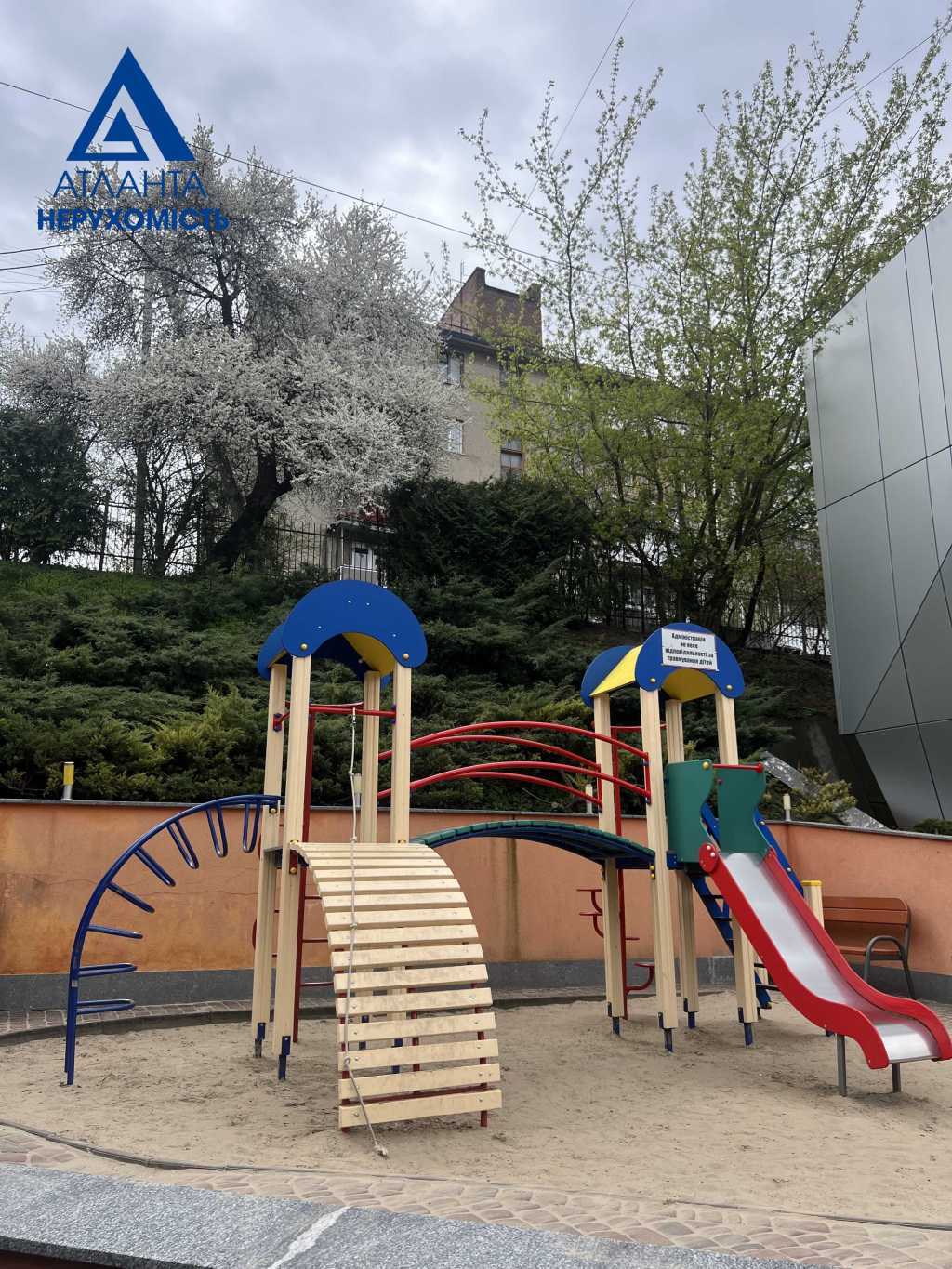 Продаж 2-кімнатної квартири 43 м², Волі просп., 49
