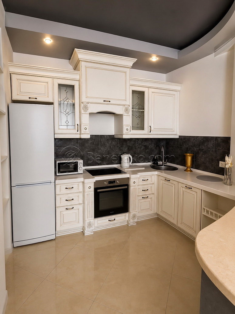 Оренда 3-кімнатної квартири 94 м², Літературна вул., 1А