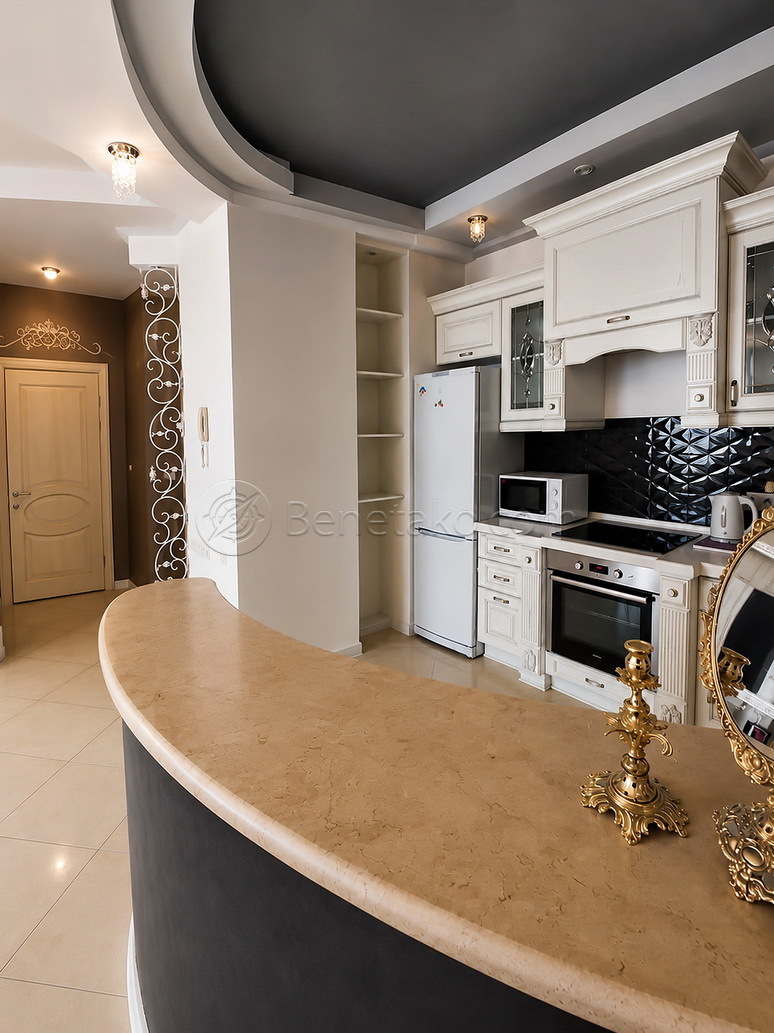 Оренда 3-кімнатної квартири 94 м², Літературна вул., 1А