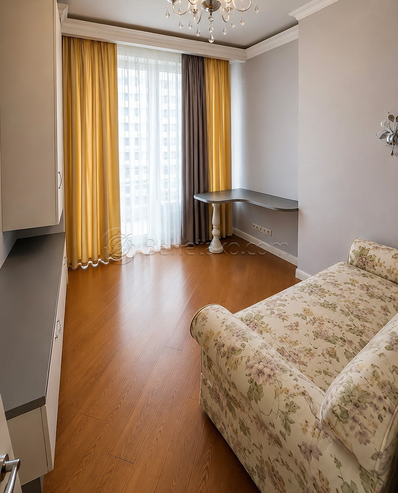 Оренда 3-кімнатної квартири 94 м², Літературна вул., 1А