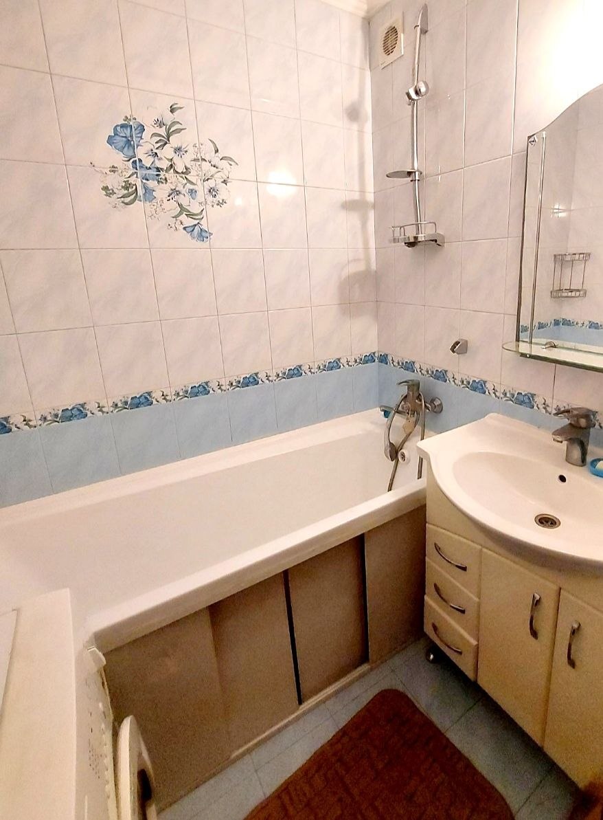 Аренда 1-комнатной квартиры 34 м², Академика Глушко просп.