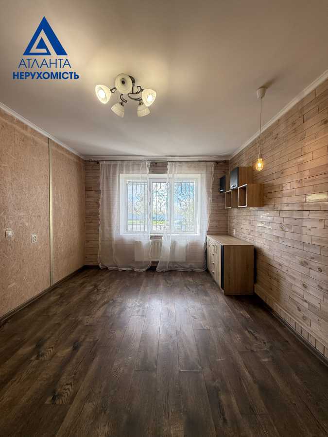 Продаж 2-кімнатної квартири 47.5 м², Дубнівська вул., 47