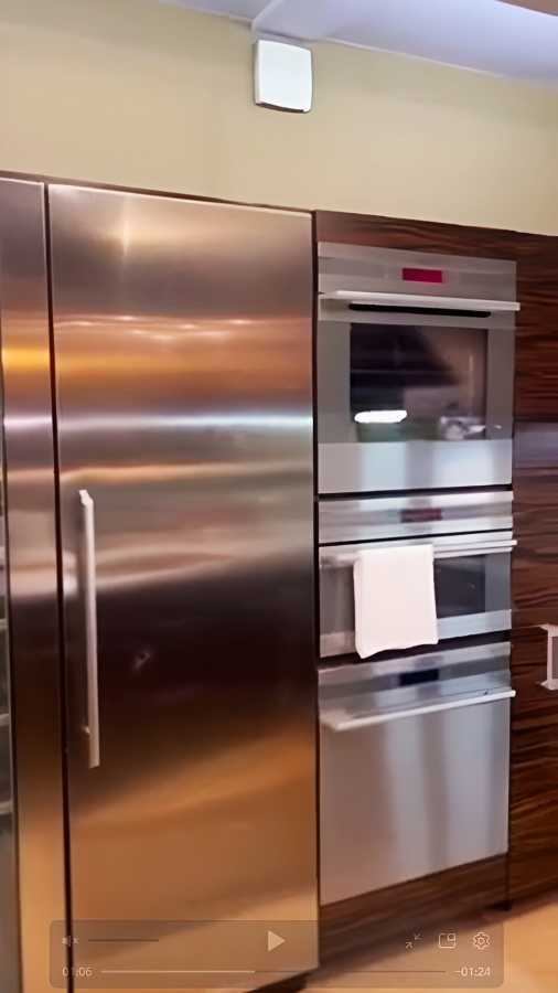 Продаж 3-кімнатної квартири 130 м², Генерала Генадія Воробйова вул., 13е