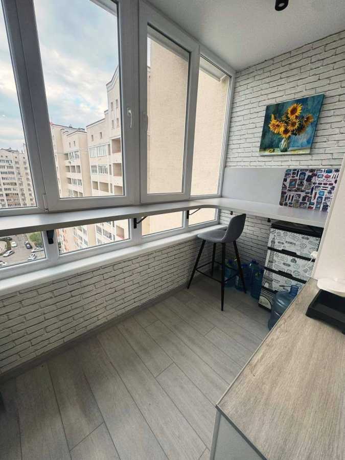 Продаж 3-кімнатної квартири 92.2 м², Чубинського вул., 8Б