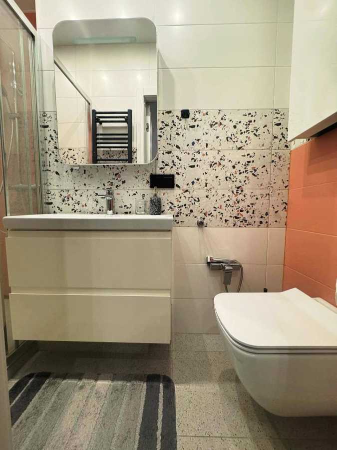 Продаж 3-кімнатної квартири 92.2 м², Чубинського вул., 8Б