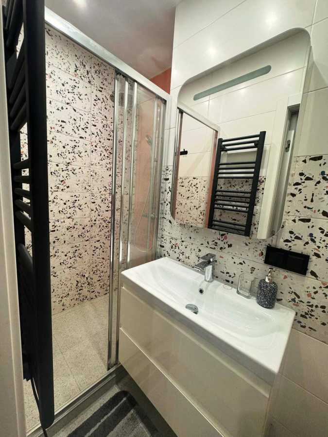 Продаж 3-кімнатної квартири 92.2 м², Чубинського вул., 8Б