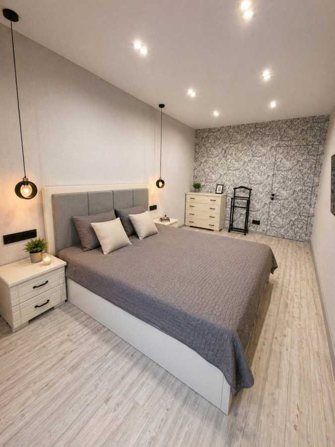 Продаж 3-кімнатної квартири 92.2 м², Чубинського вул., 8Б