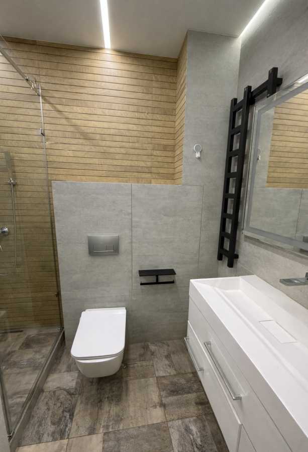 Продаж 2-кімнатної квартири 60 м², Петрівська, 1
