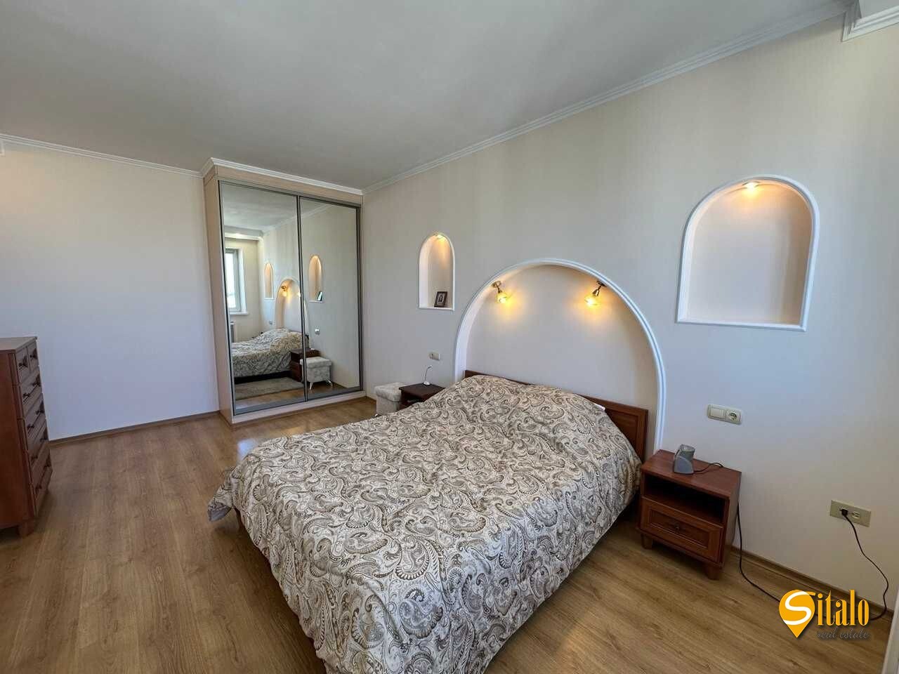 Продаж 2-кімнатної квартири 76.3 м², Анни Ахматової вул., 13Д
