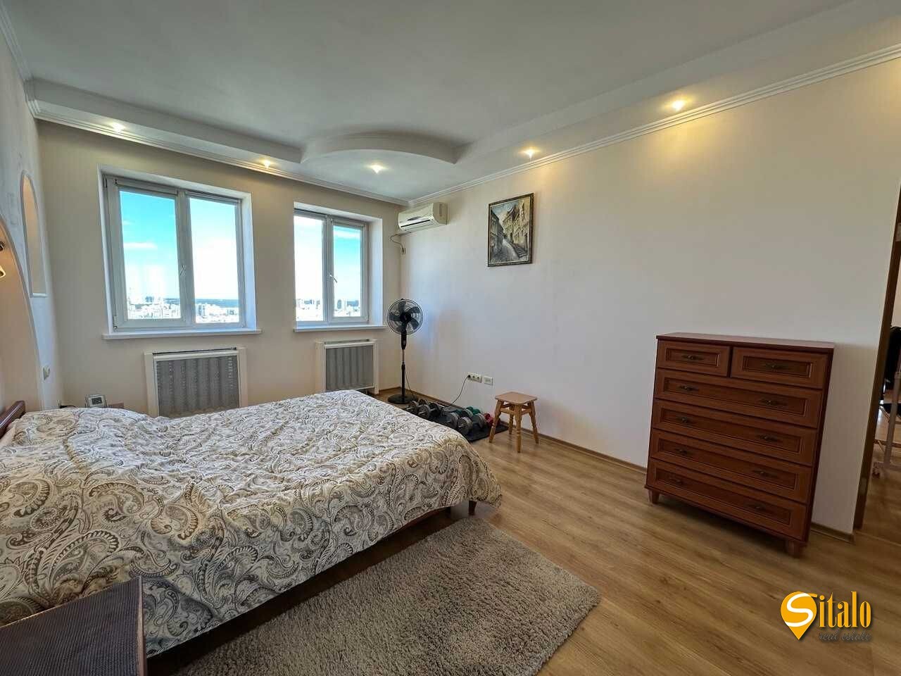 Продаж 2-кімнатної квартири 76.3 м², Анни Ахматової вул., 13Д