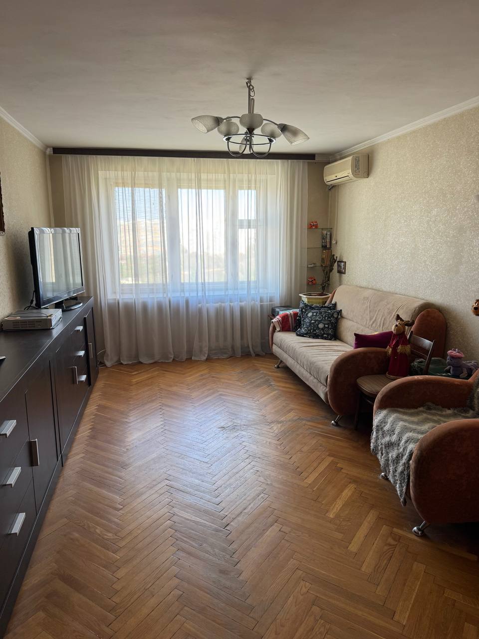 Продаж 3-кімнатної квартири 90 м², Сортувальна вул., 4