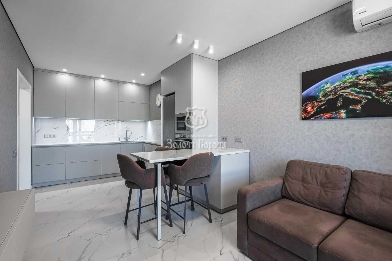 Продаж 1-кімнатної квартири 48 м², Олександра Олеся вул., 2в