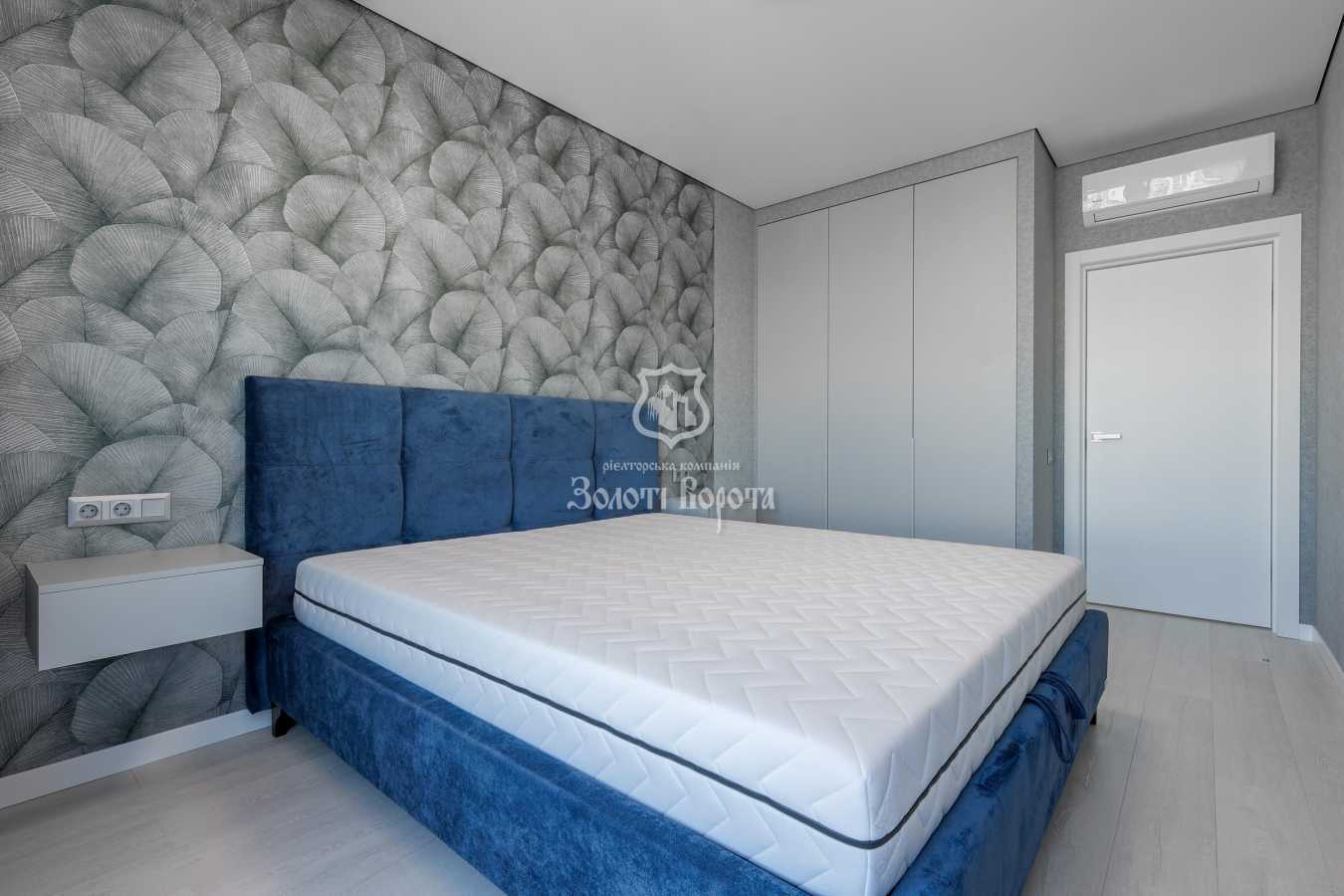 Продаж 1-кімнатної квартири 48 м², Олександра Олеся вул., 2в