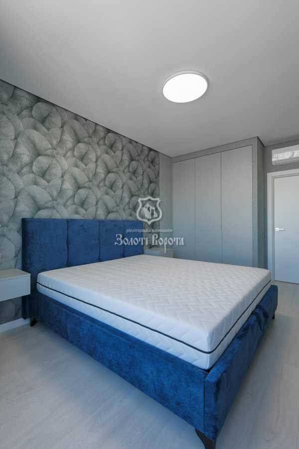 Продаж 1-кімнатної квартири 48 м², Олександра Олеся вул., 2в