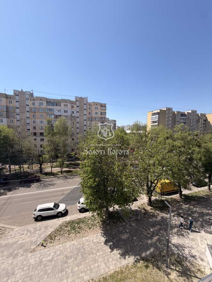 Продаж 2-кімнатної квартири 62 м², Симона Петлюри вул., 28а