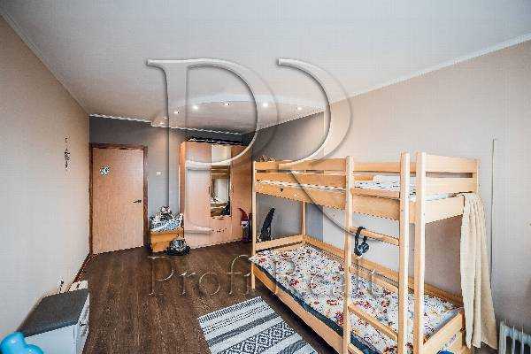 Продаж 3-кімнатної квартири 90 м², Бакинська вул., 37Г