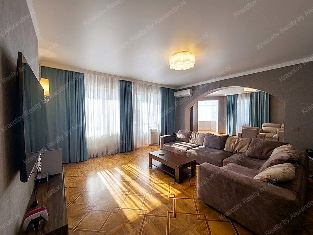 Продажа 4-комнатной квартиры 180 м², Раскидайловская ул., 13