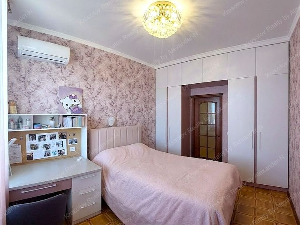 Продажа 4-комнатной квартиры 180 м², Раскидайловская ул., 13
