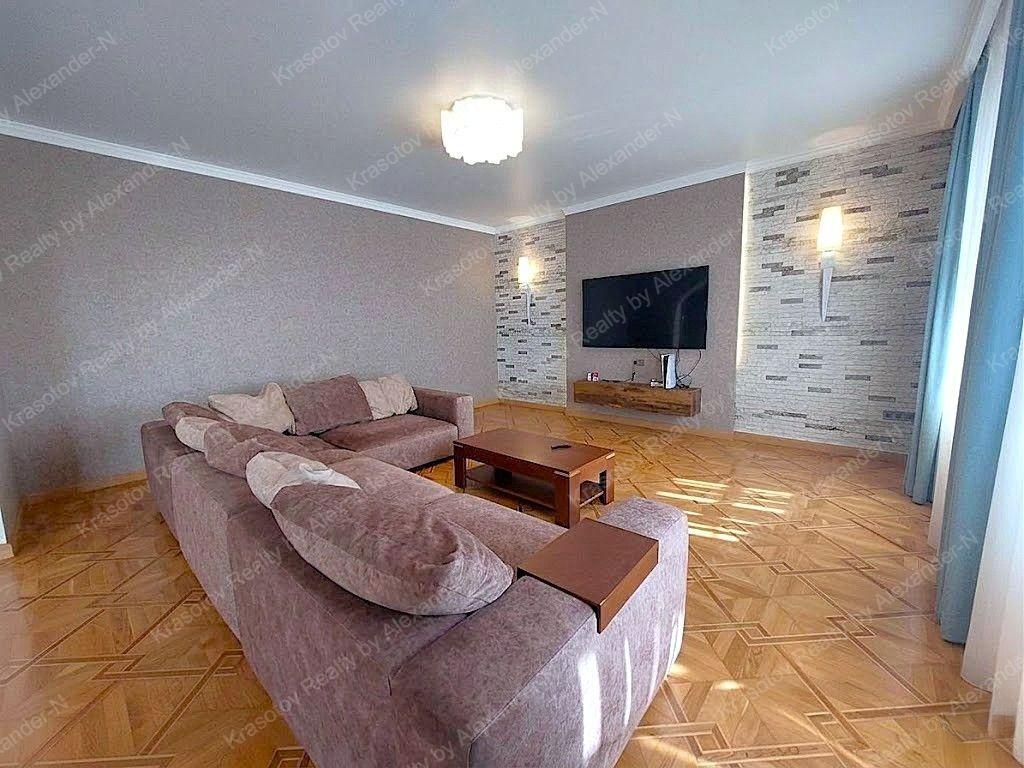 Продажа 4-комнатной квартиры 180 м², Раскидайловская ул., 13
