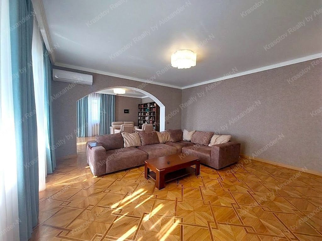 Продажа 4-комнатной квартиры 180 м², Раскидайловская ул., 13