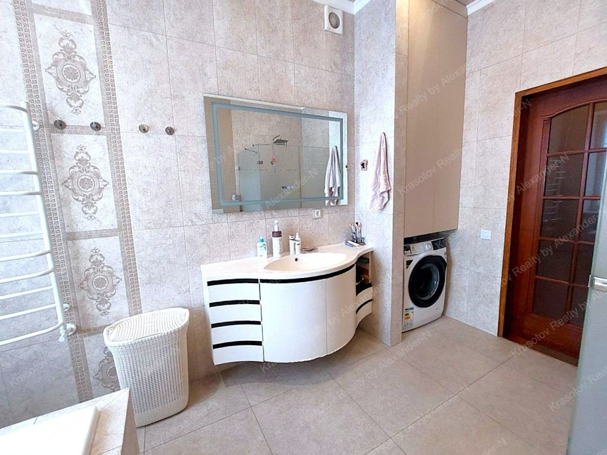 Продажа 4-комнатной квартиры 180 м², Раскидайловская ул., 13