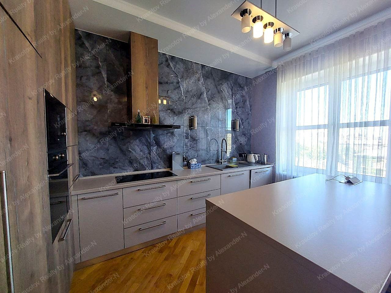 Продажа 4-комнатной квартиры 180 м², Раскидайловская ул., 13
