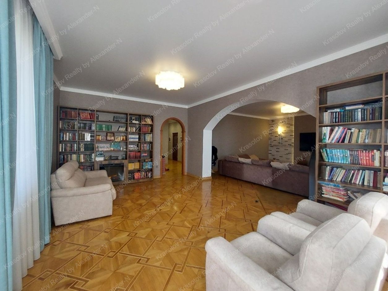 Продажа 4-комнатной квартиры 180 м², Раскидайловская ул., 13