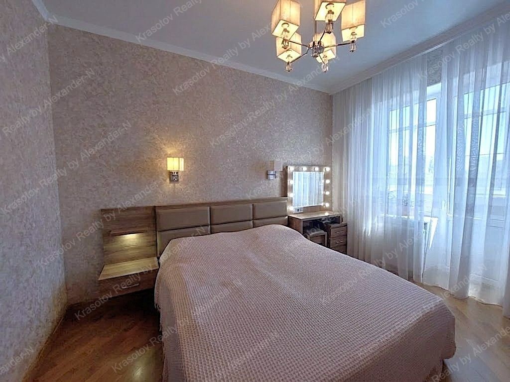 Продажа 4-комнатной квартиры 180 м², Раскидайловская ул., 13