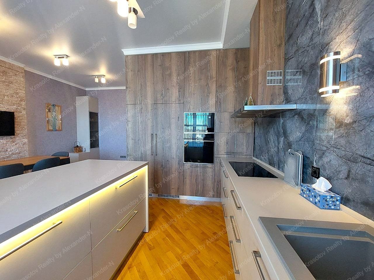 Продажа 4-комнатной квартиры 180 м², Раскидайловская ул., 13