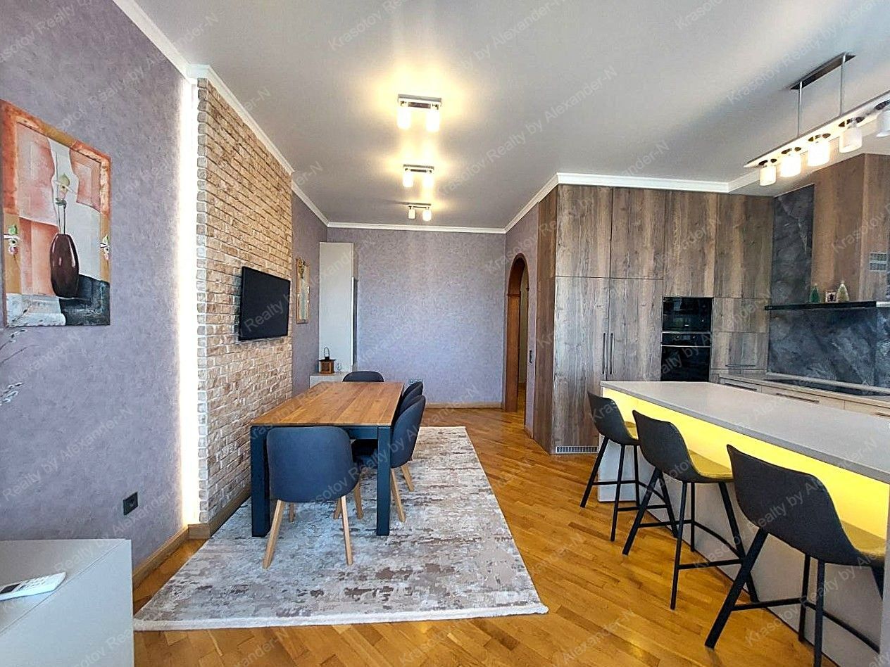Продажа 4-комнатной квартиры 180 м², Раскидайловская ул., 13