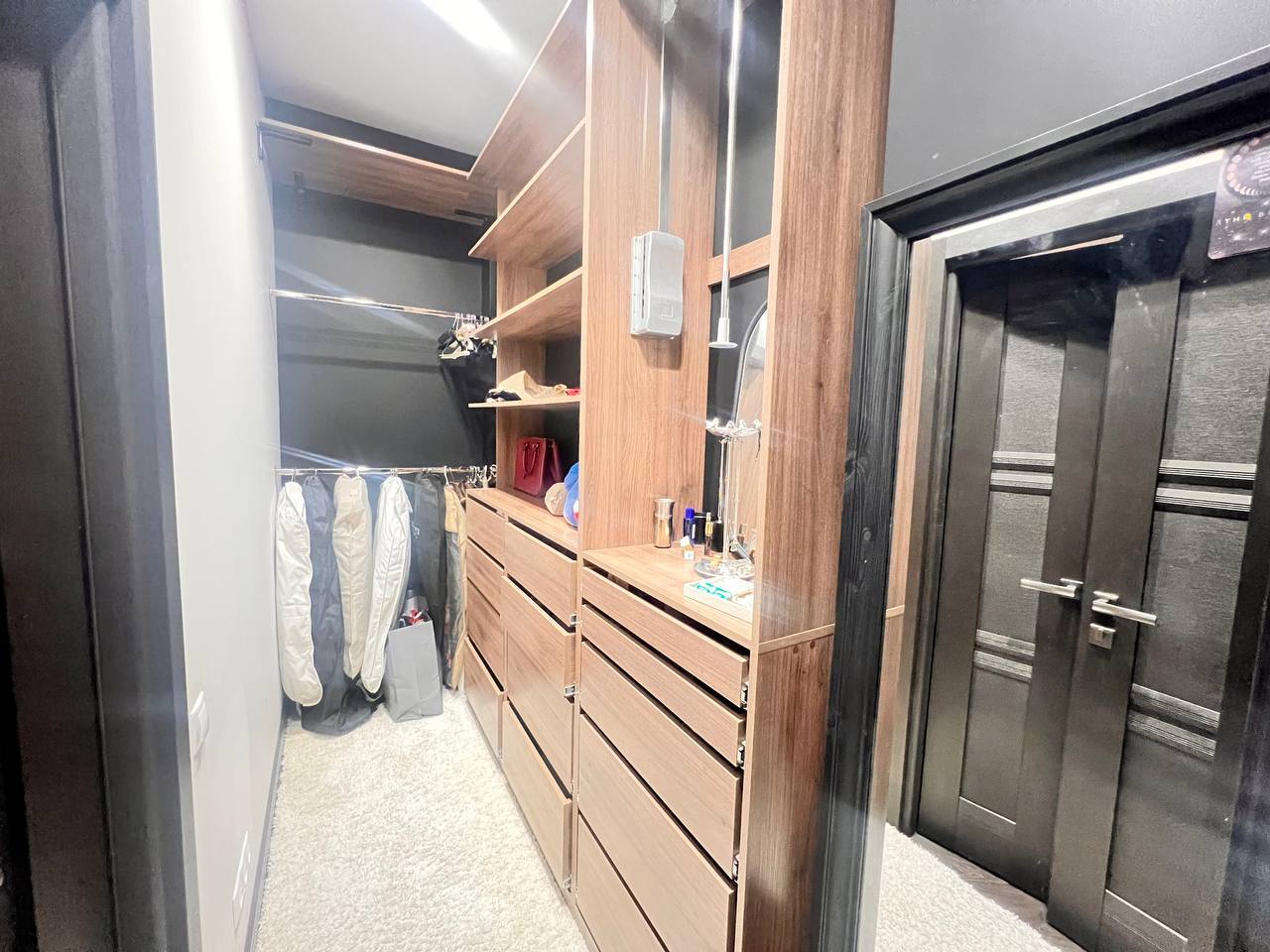 Продажа 3-комнатной квартиры 93 м², Сечевых Стрельцов ул.