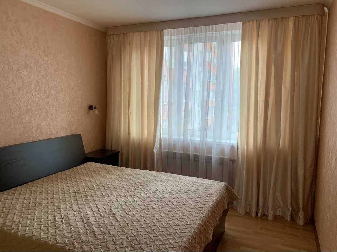 Продаж 3-кімнатної квартири 103.1 м², Саперно-Слобідська вул., 10