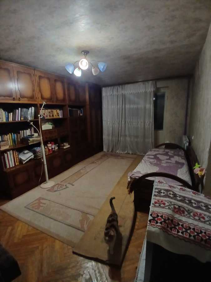 Оренда кімнати/частини квартири, Верховної Ради бул., 19