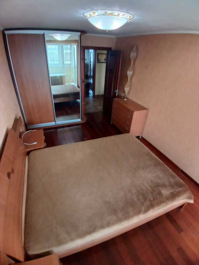 Оренда 3-кімнатної квартири 70 м², Верховної Ради бул., 19
